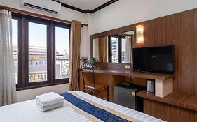 Lucky City Hotel